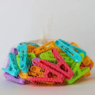 China Chutki – Clothes Pegs – shown in use
