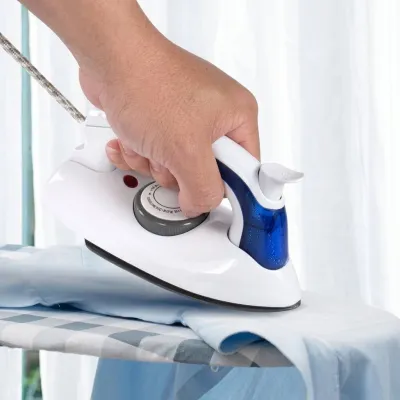 Folding Travel Iron – front view