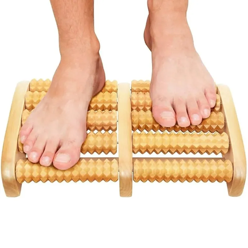Wooden Foot Massager – close-up of the details