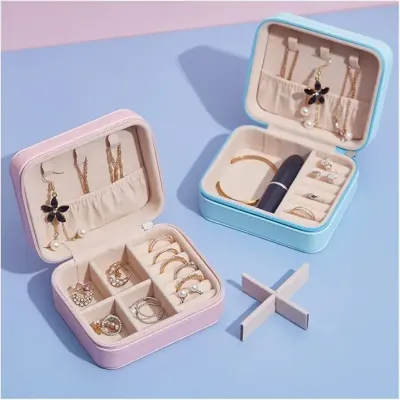Zipper Jewelry Box – close-up of the details